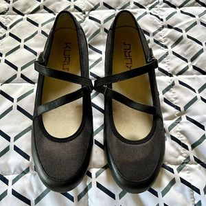 Kuru Luxe Vera womens flats shoe black size 10